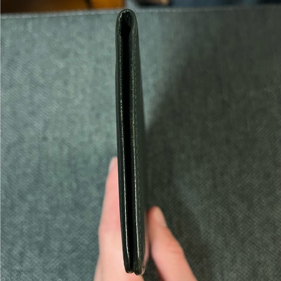 Louis Vuitton Porte Valeurs Taiga Leather Green Bifold Wallet - Unisex - Picture 6 of 13